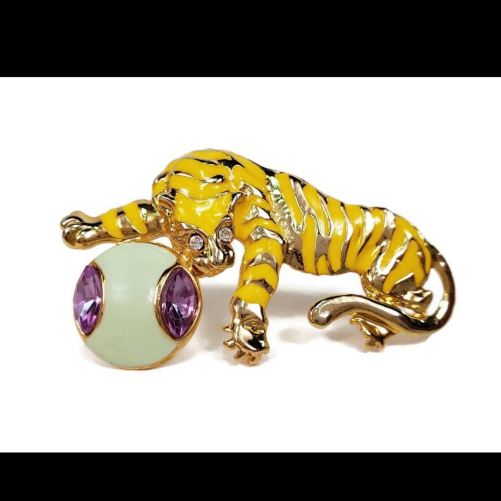 Yellow Enamwl Gold Striped Tiger Brooch with Green Ball VTG - Picture 14 of 15
